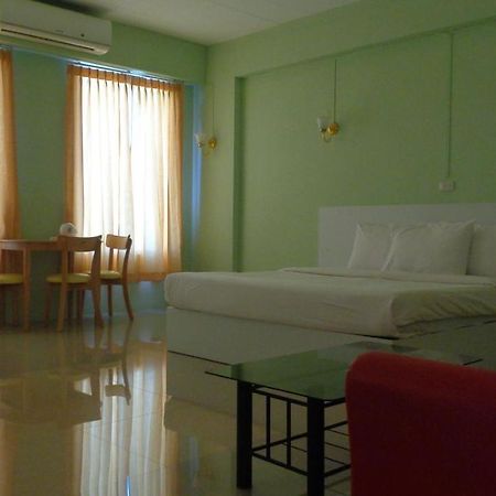 Siam Apple Hotel & Resort Ban Khlong Exteriör bild