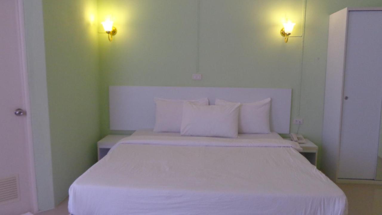 Siam Apple Hotel & Resort Ban Khlong Exteriör bild